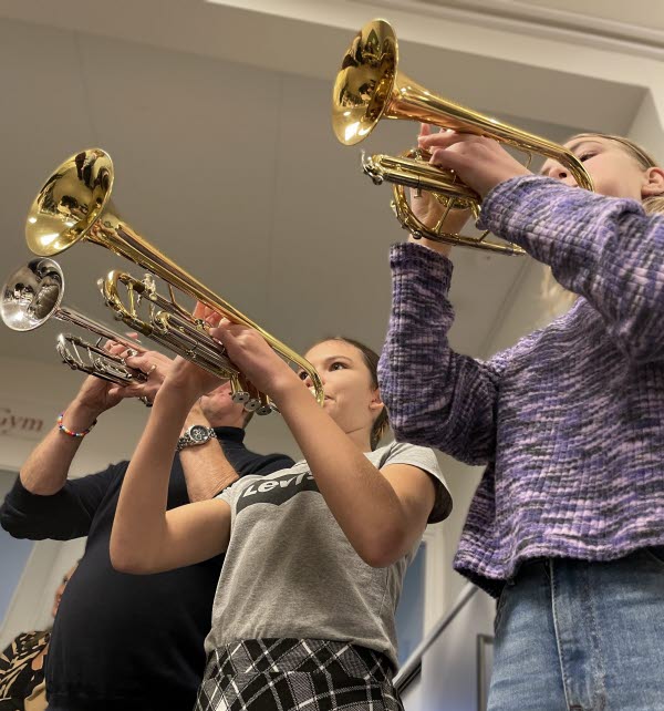 Trumpetspelande ungdomar från Kulturskolan